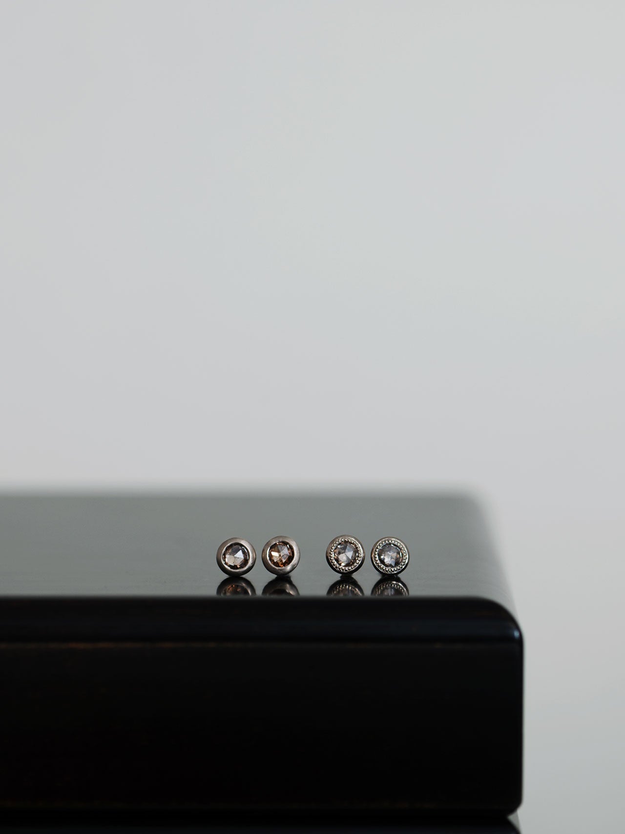 Old cut diamond pierce _ 23AWP02 / 現品 – MEDERU