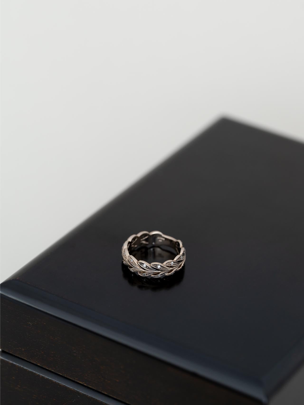 Relief laurel ring Ⅱ – MEDERU