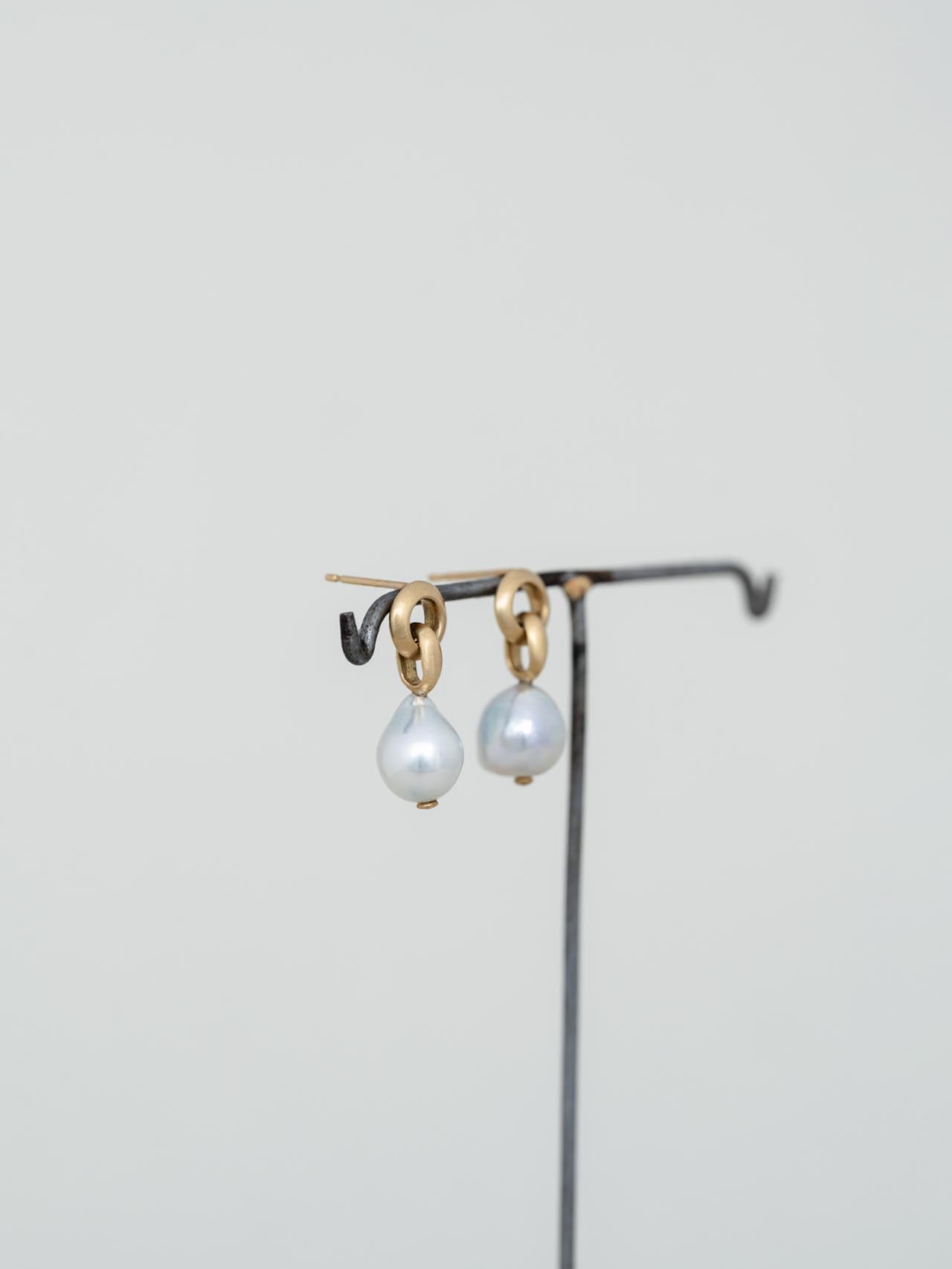mederu jewelr 水晶ピアス 配送員設置 水晶ピアス(CRYSTAL): 『岩座(いわくら)』公式通販