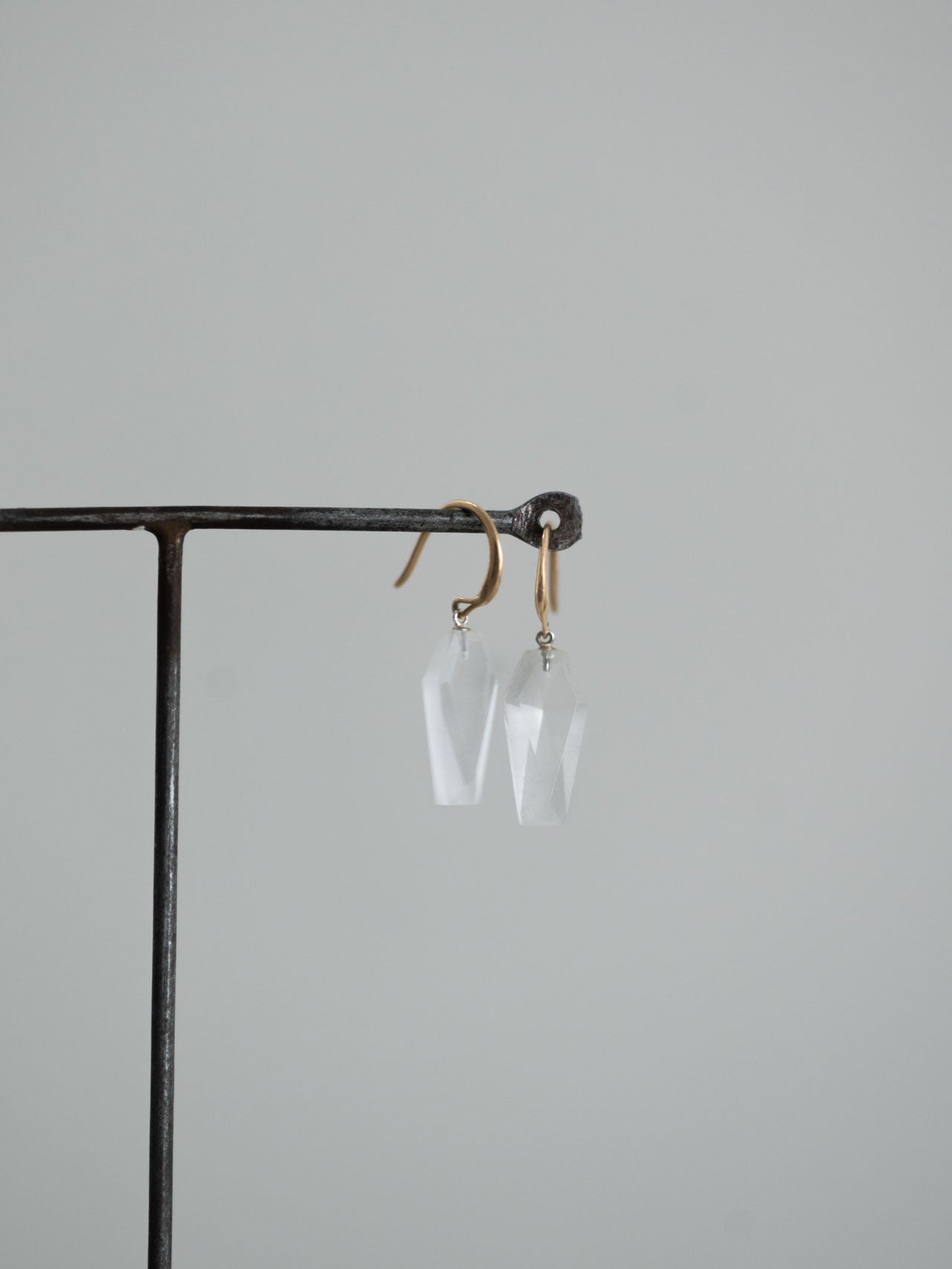 mederu jewelr 水晶ピアス Crystal hook pierce Ⅱ / 現品 – MEDERU