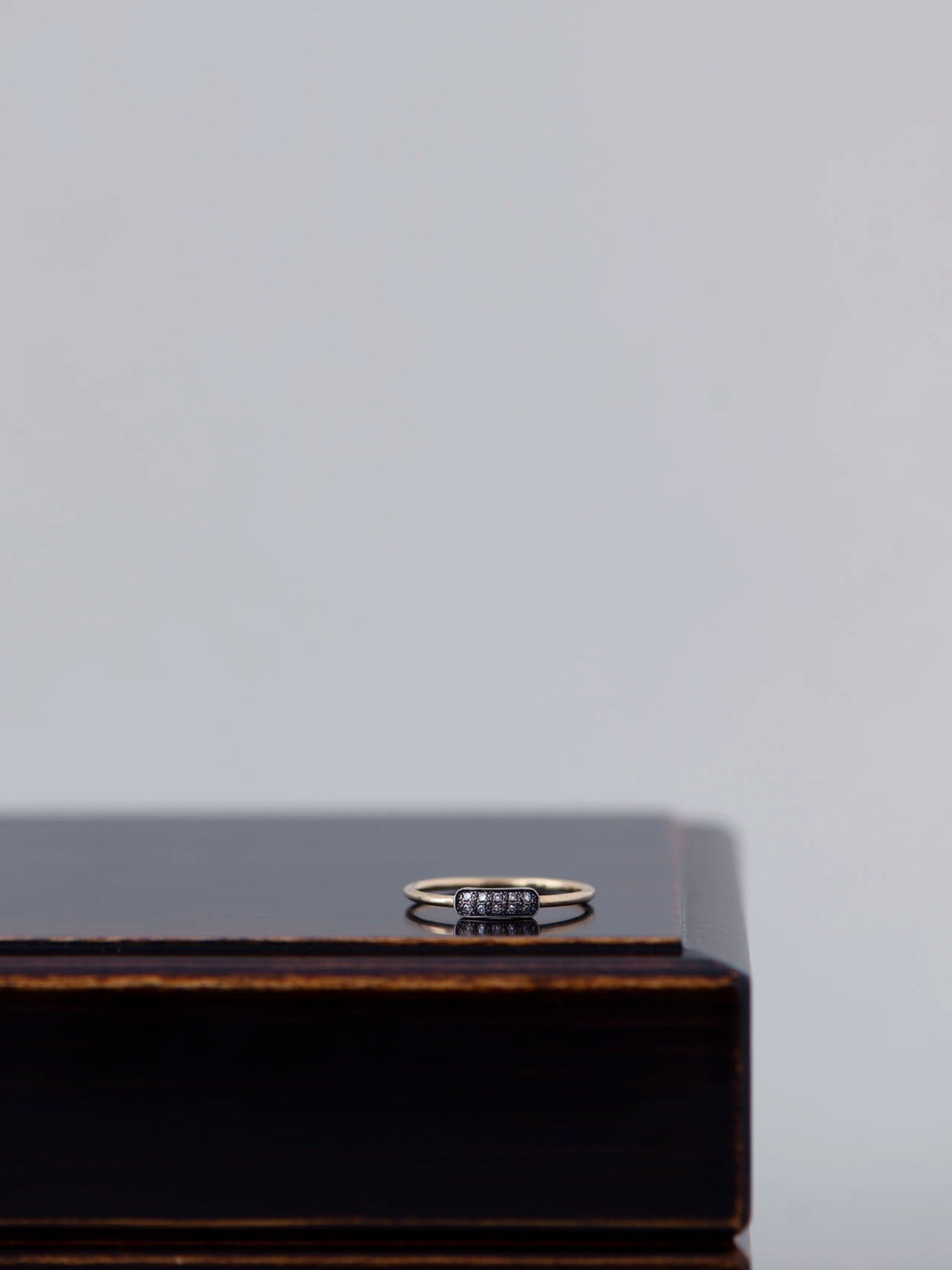 Pave rectangle ring / 現品 – MEDERU