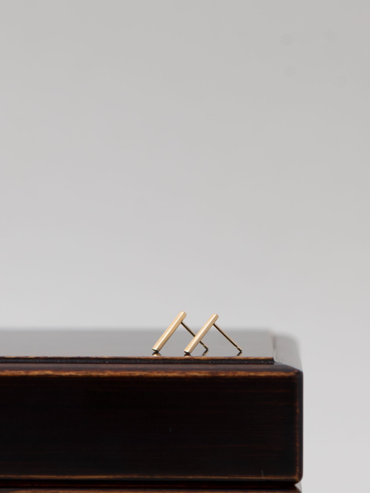 Plain bar pierce / 現品 – MEDERU