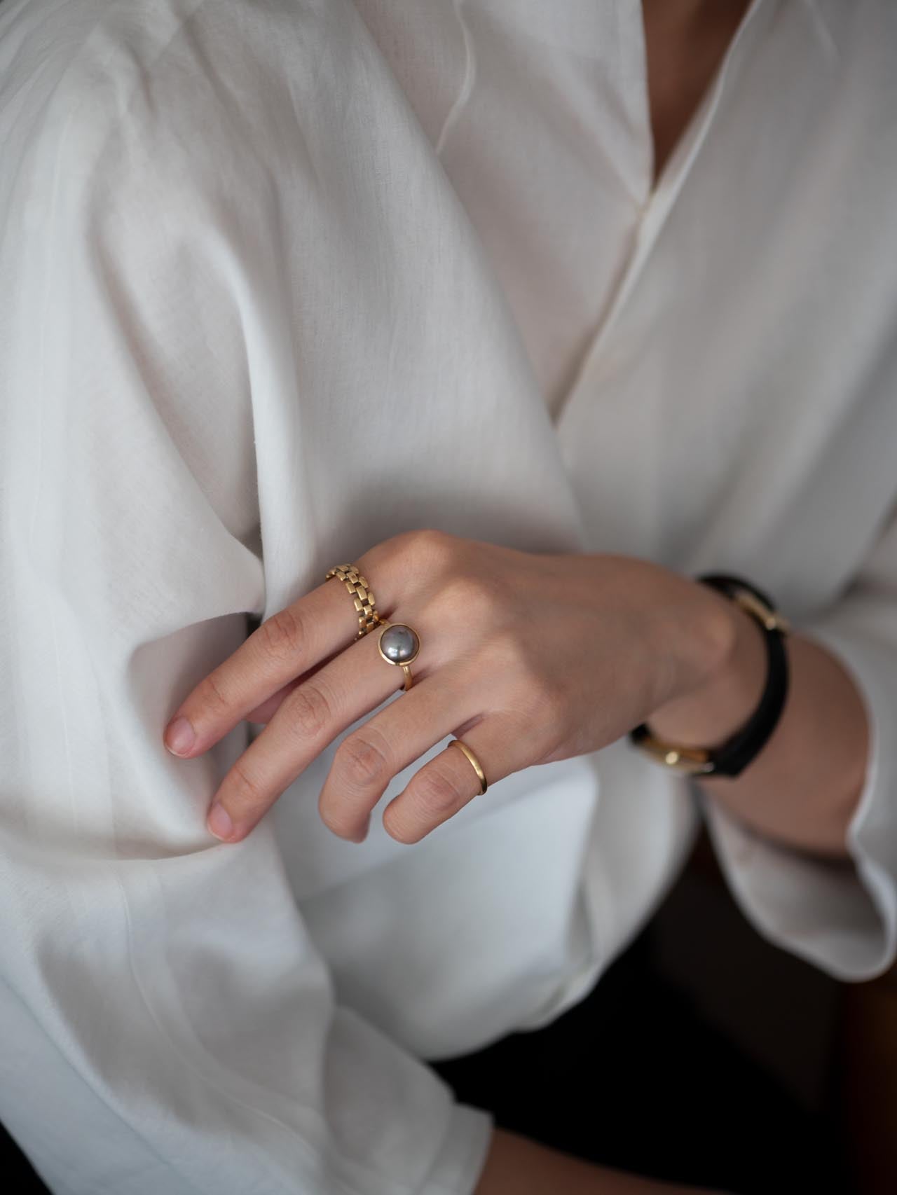 Pearl half ring - Black / 現品 – mederu jewelry