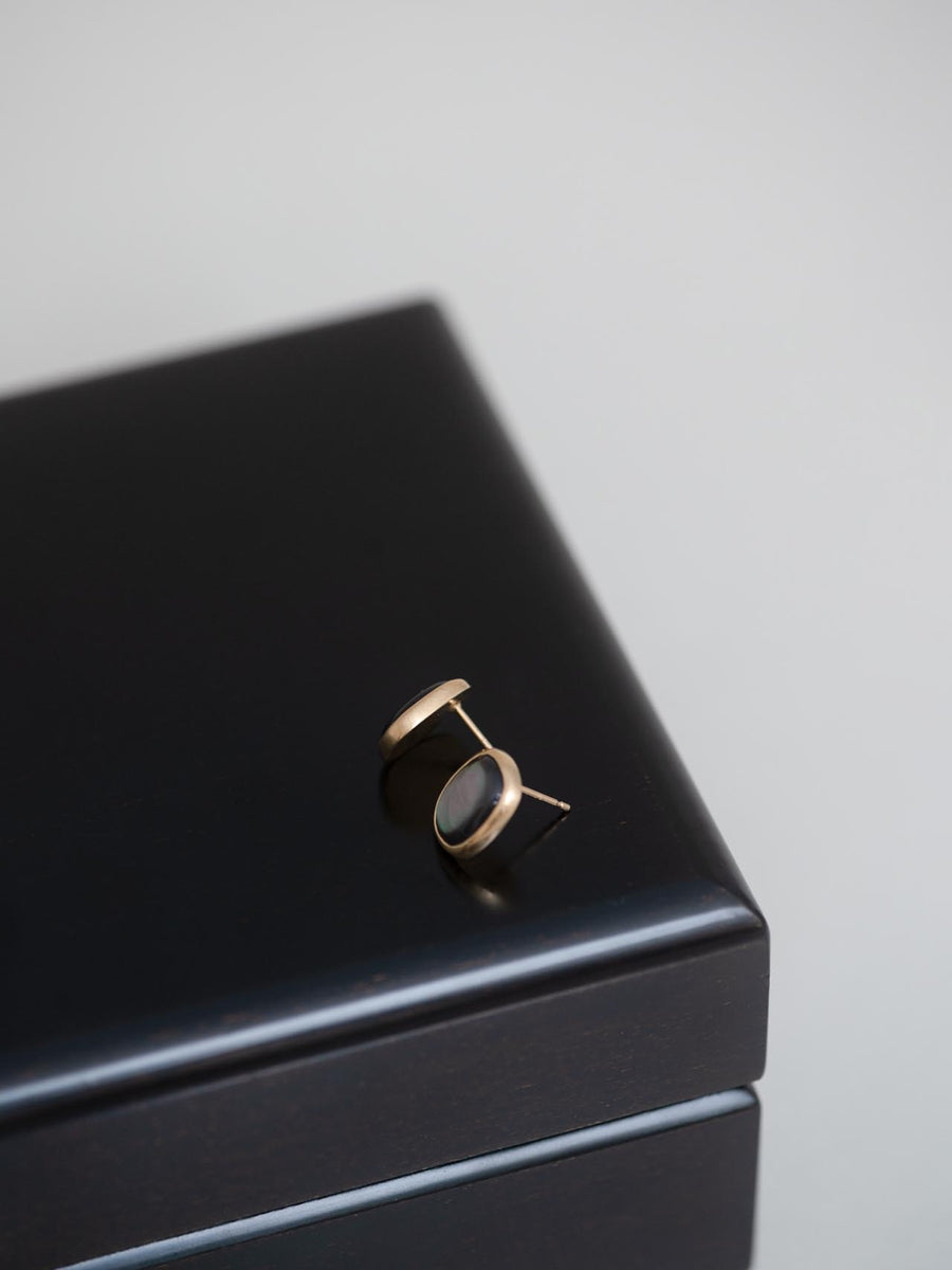 Black mother of pearl pierce – MEDERU