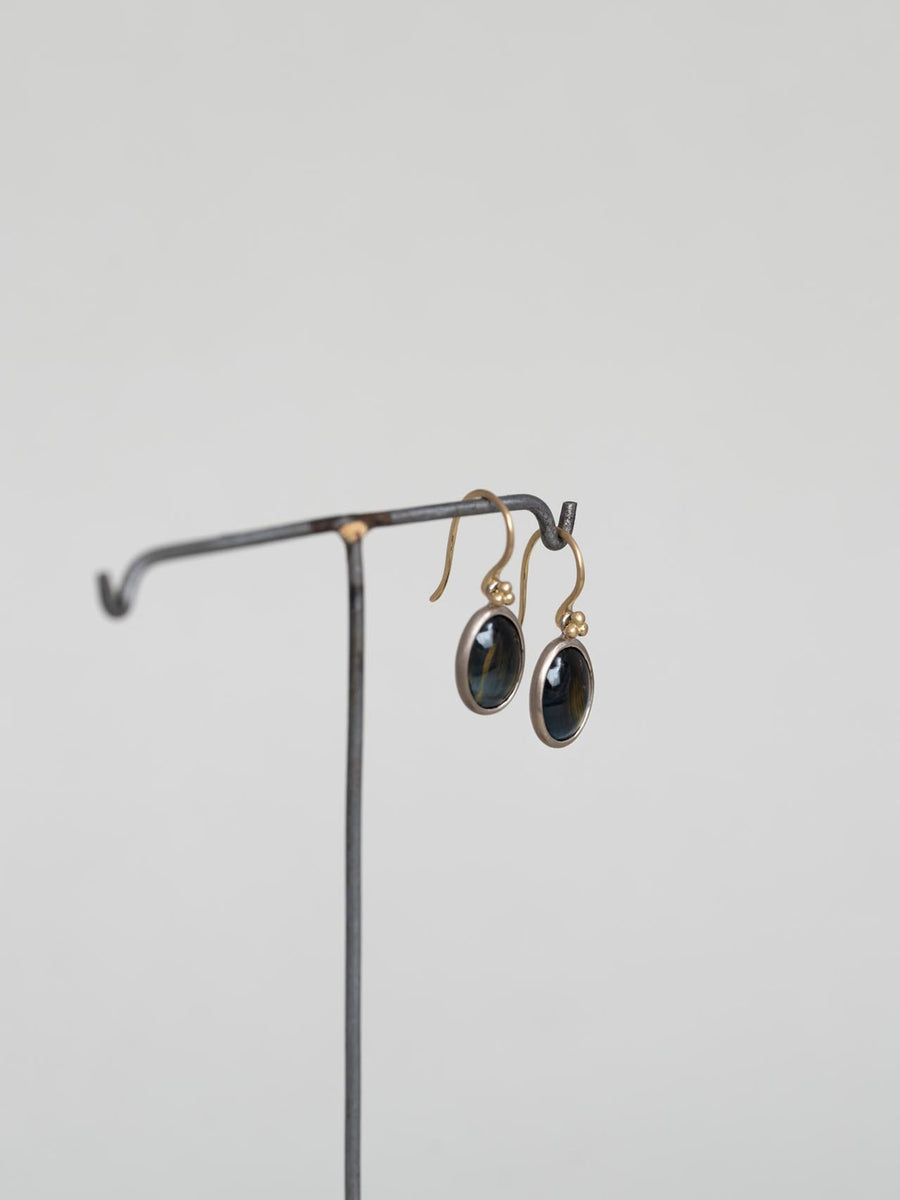 Tiger’s eye oval hook pierce S