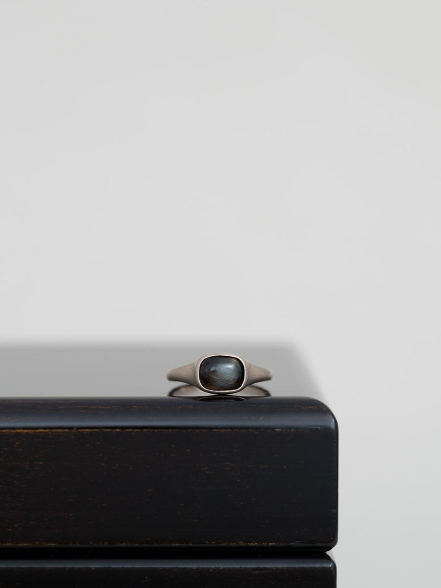 Tiger’s eye midi ring
