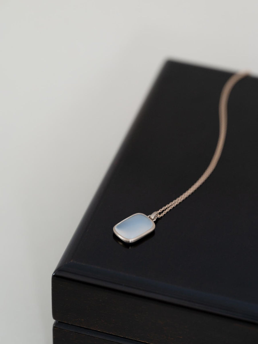 Chalcedony square necklace M - 灰白 -