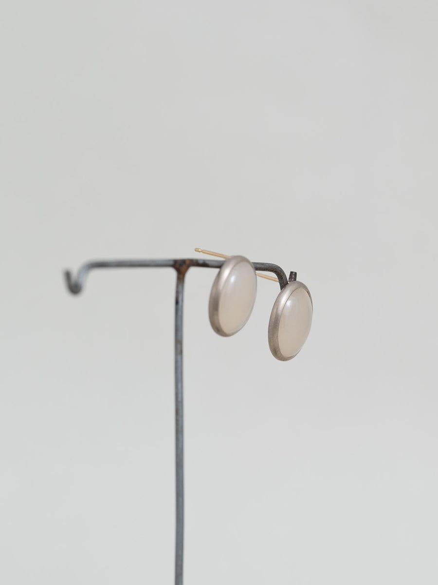Chalcedony oval stud pierce M - 灰白 -