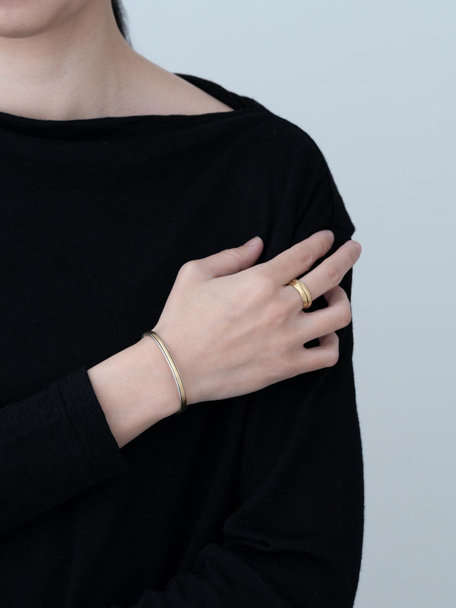 Nude bangle