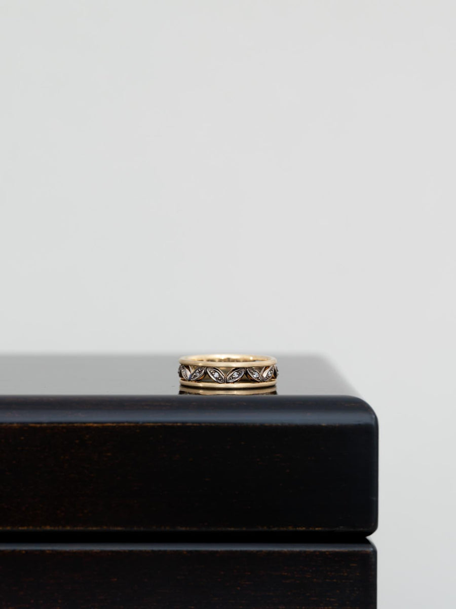 Relief laurel ring Ⅳ