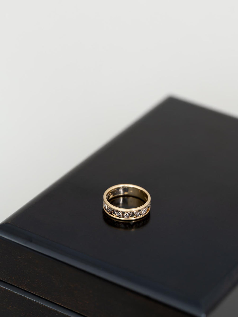 Relief laurel ring Ⅳ