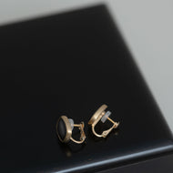 Black Mother of pearl earring / 現品 – MEDERU
