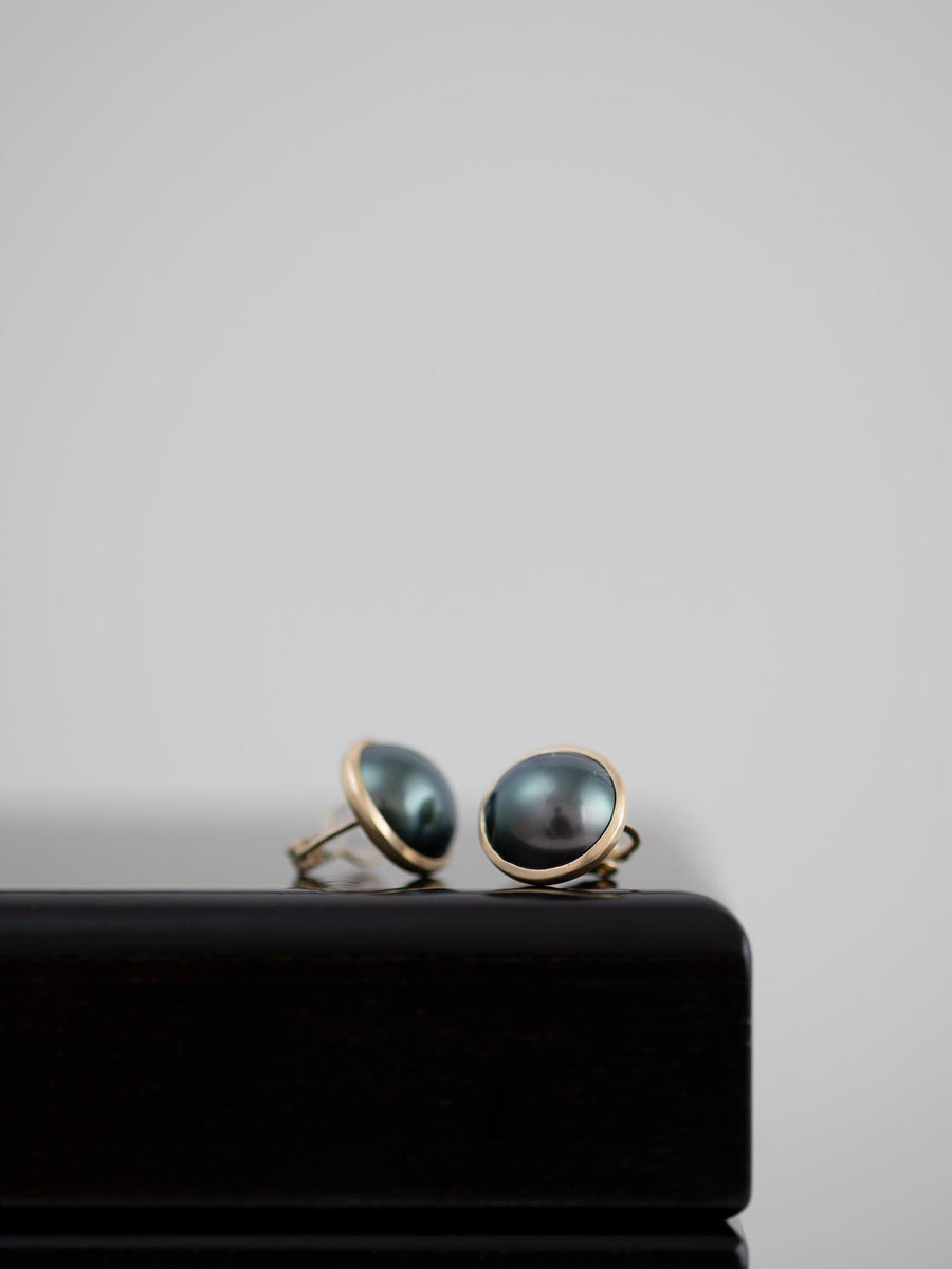 Pearl half earringⅠ- Black / 現品