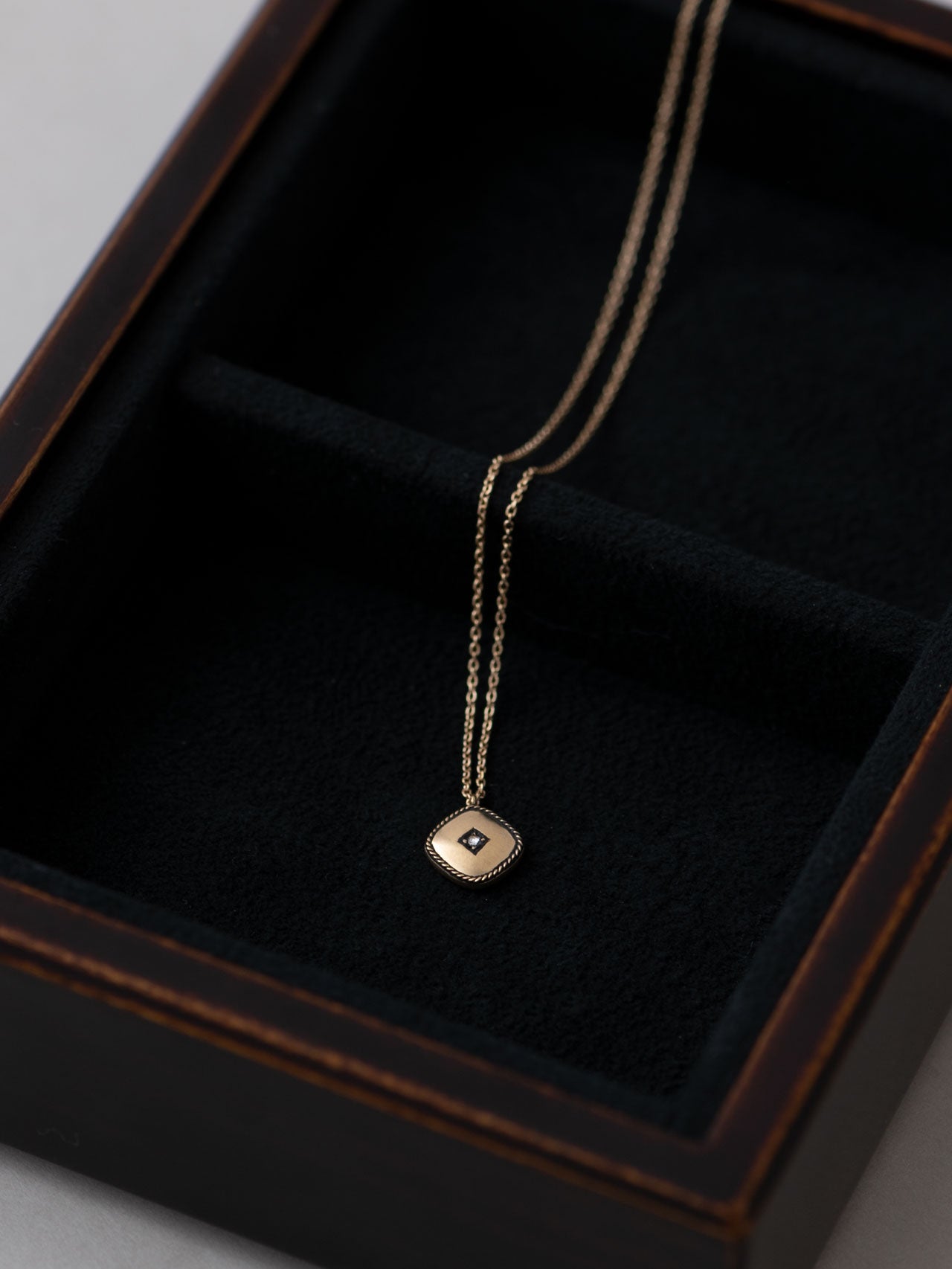 Signet square necklace -inlay- / 現品 – MEDERU