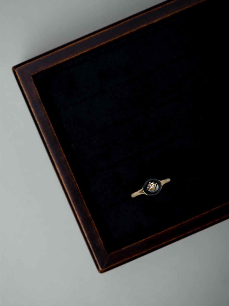 Mother of pearl dome midi ring -black- / 現品